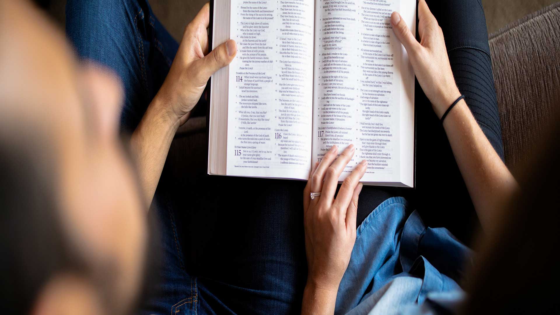 15 encouraging keys (and 10 benefits) to family worship