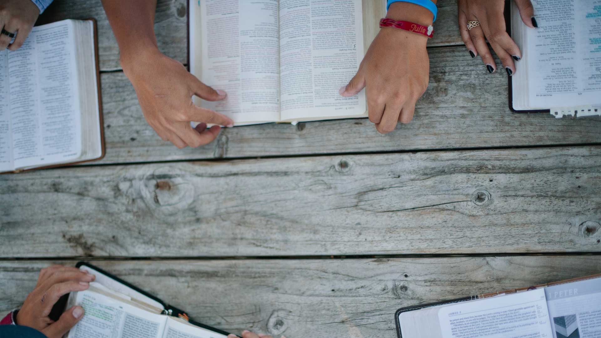3 Circles: A guide for a five-touch, follow-up discovery Bible study with unbelievers