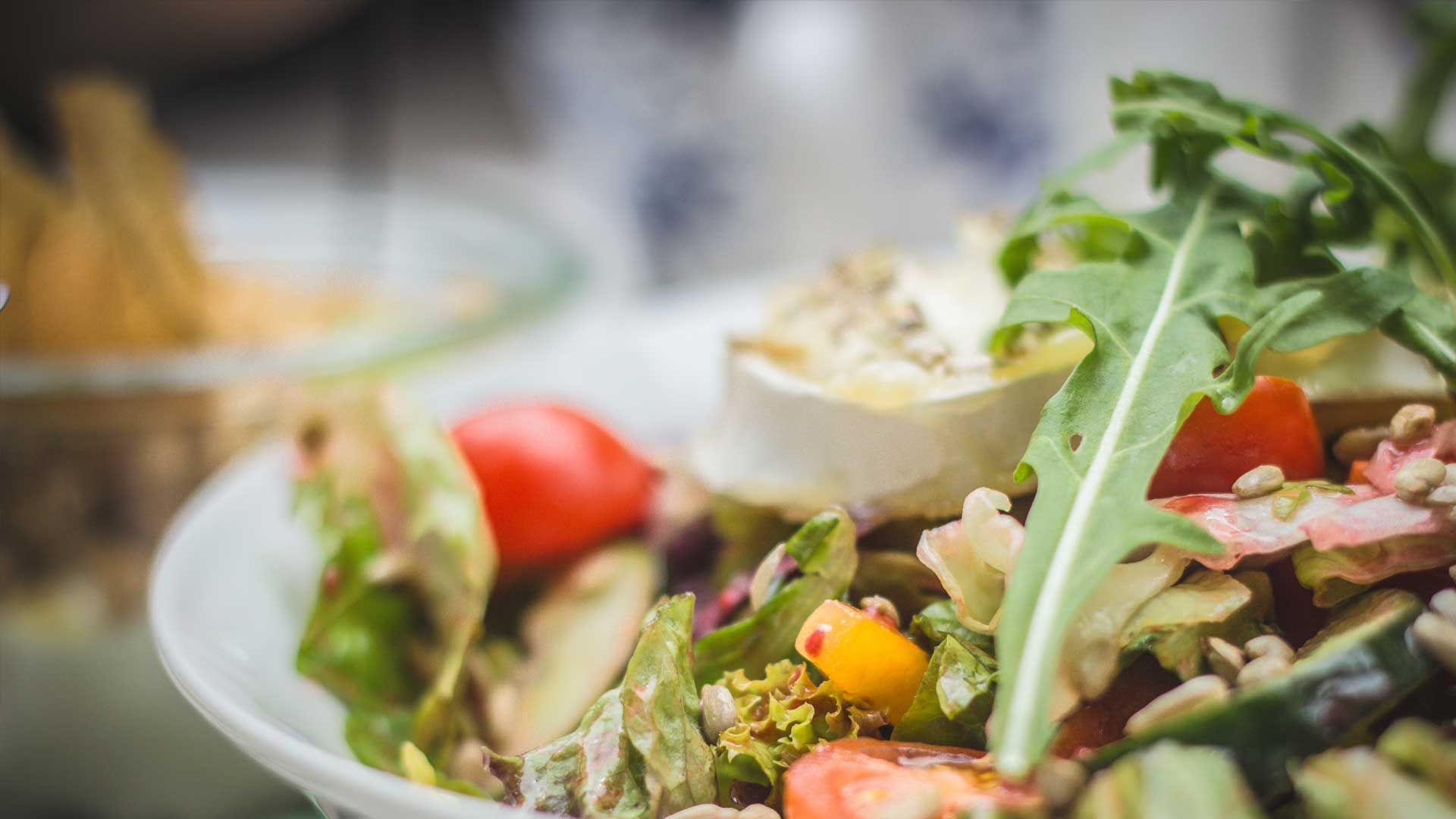 A melting pot or a mixed salad?