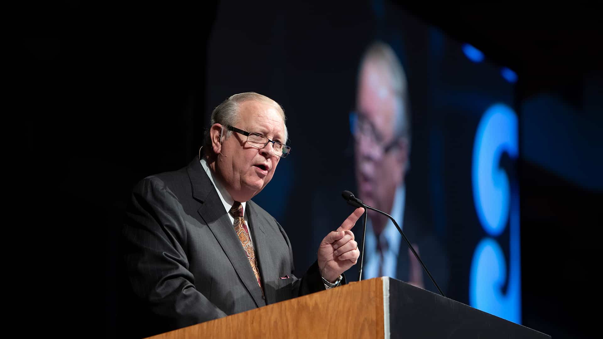 Loving God means loving neighbors, Hollifield says