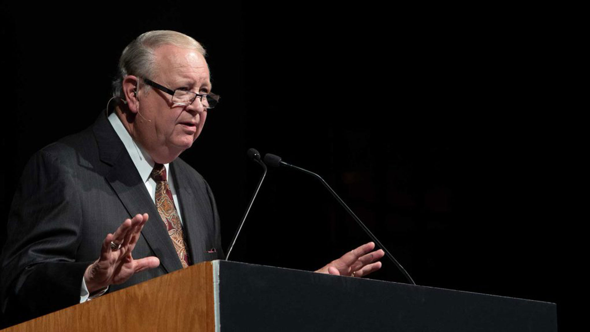 Former executive director-treasurer receives NC Baptist Heritage Award