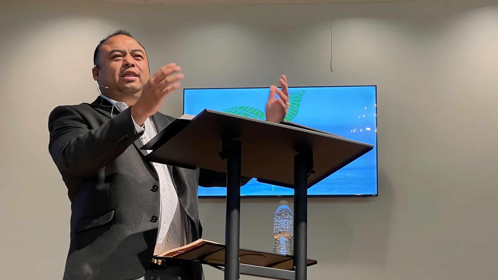 Nacido en un campo de refugiados, el pastor baptista de Carolina del Norte reflexiona sobre la herencia de su fe